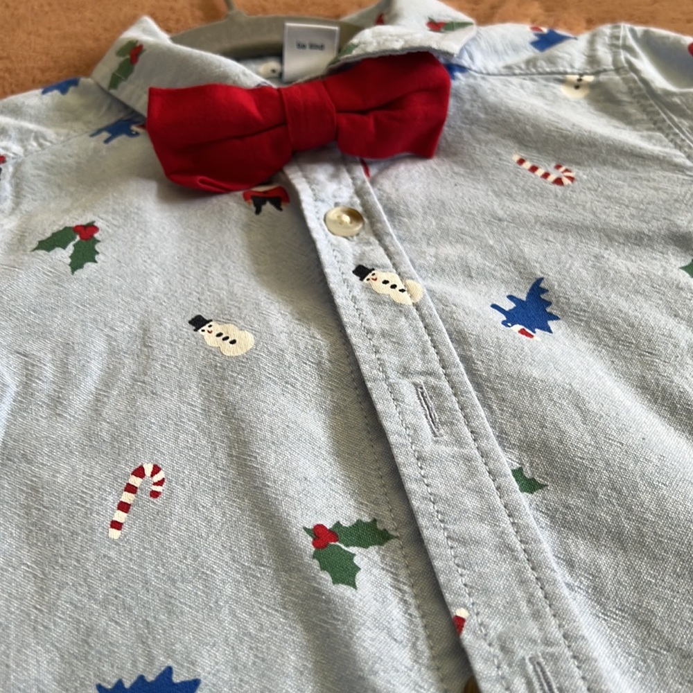 18-24M Old Navy Christmas Button Up with Bow Tie